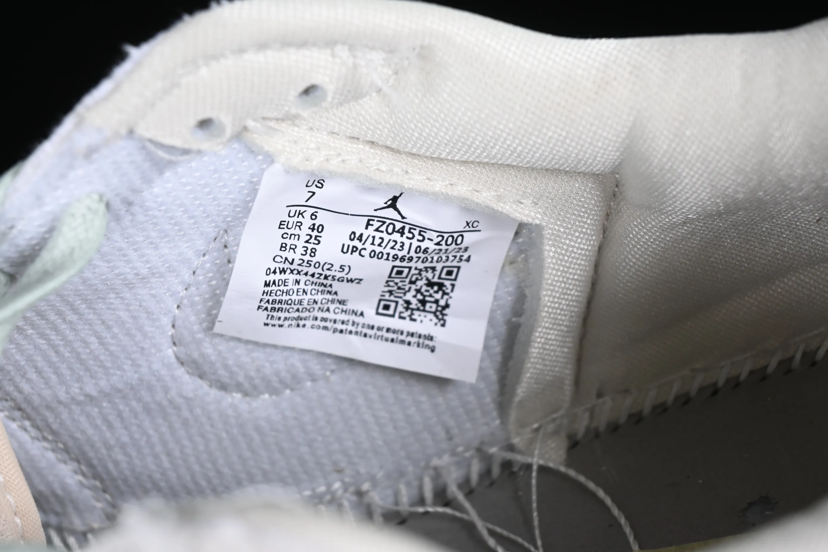 All categories Air Jordan Jordan series basketball shoes Air Jordan 1 Low Z version CP3 x Air Jordan 1 AJ1 Joe 1 embossed white low-top cultural casual sneakers FZ0455-200